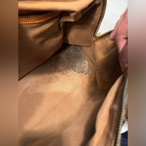 Louis Vuitton Carryall Boston Bag - Picture 4 of 16